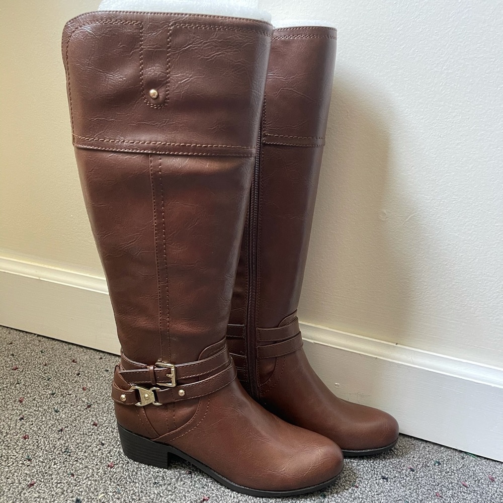 WOMENS boots